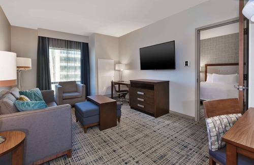 Downtown Pittsburgh Hotel | Homewood Suites by Hilton Pittsburgh Downtown