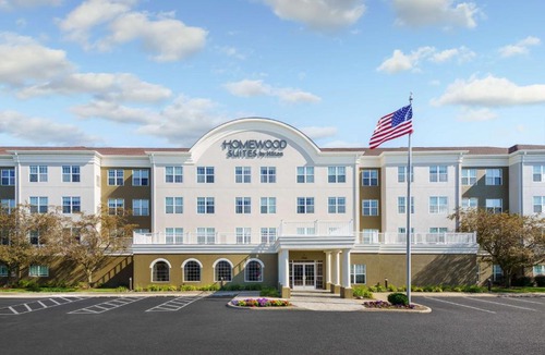 Erie Hotel | Homewood Suites by Hilton Erie
