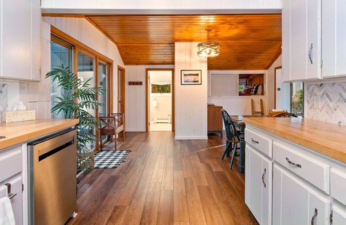 Honeoye Cottage | Honeoye Cottage | 50' Lakefront | Dock | FLX