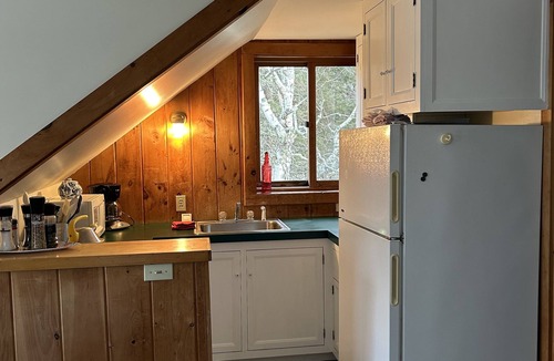 Seawall Cabin | Honeymoon Retreat, quiet and private. Acadia National Park. Major updates 2024!