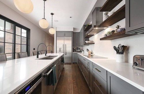 East Allegheny House | ★ HostWise Stays ★ Luxe Home| Dual Rooftop w/Skyline Views| Firepit