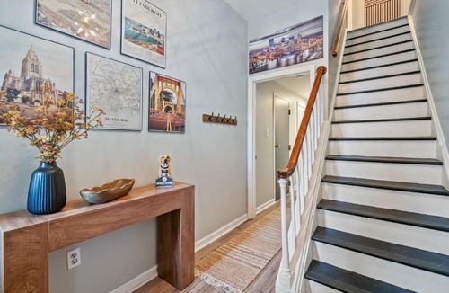 South Side Slopes House | Hot Tub Dedicated Parking 14 Guests Games