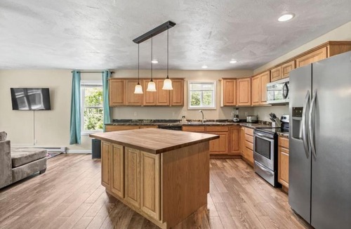 Lansing Apartment | Hot Tub! LRG Home! Sleeps 16!Near Ithaca! Dogs OK