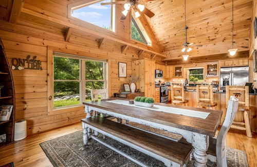 The Peaks at Lake Lure Cabin | Hot Tub, Views, Fire Pit, Game Room, Super Nice! - The Lodge at Pinnacle Ridge