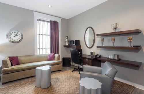 Downtown Buffalo Hotel | Hotel at the Lafayette Trademark Collection by Wyndham