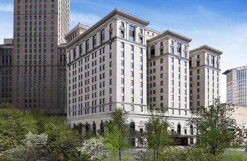 Downtown Cleveland Hotel | Hotel Cleveland Autograph Collection