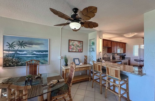 Kihei Condo | Hotel-zoned OCEAN FRONT GROUND FLOOR! Menehune Shores 121
