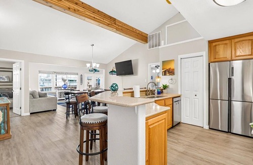 Flour Bluff House | Hotrod & TT's Great Adventures, Dog Friendly Canal Waterfront on Laguna Madre