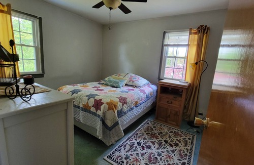 Queensbury House | House close to Lake George and all the excitment!
