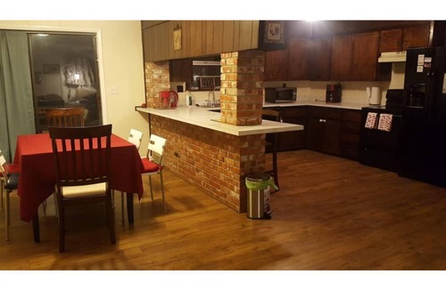 Bartlesville House | House on the Hill, 10 minutes to Bartlesville