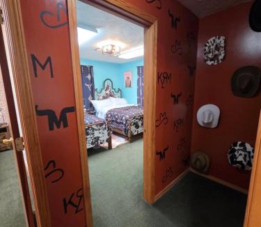 Blackwell House | Howdy House