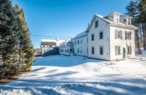 Buckfield House | Huge Farmhouse Estate on South Pond with Extreme Privacy: Host Weddings