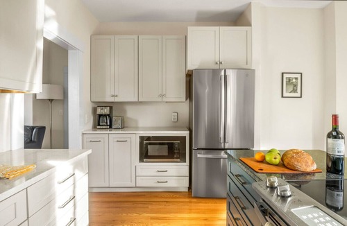 West End Villa | Huge Historic Downtown Townhome