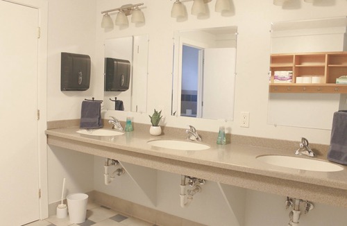 Rochester House | Huge Home - Heart of Town w Space for Everyone