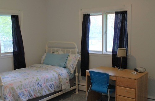 Rochester House | Huge Home - Heart of Town w Space for Everyone