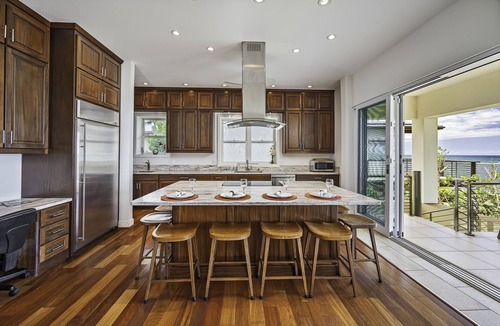 Mokuleia House | Hula House - Beachfront North Shore
