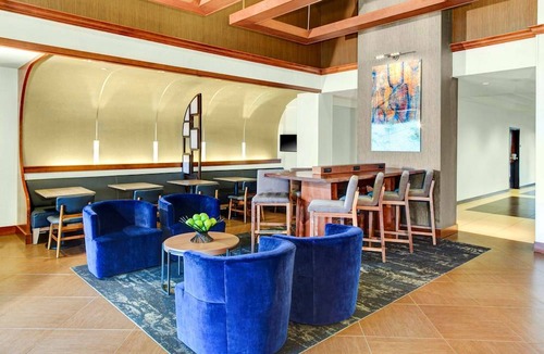 South Hills Hotel | Hyatt Place Pittsburgh Airport