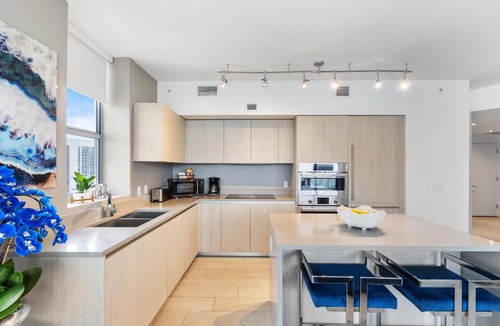 Hollywood South Central Beach Apartment | Hyde Beach House - 2BD-2BA MANSION WITH DIRECT OCEAN VIEW, Resort Amenities, Rooftop Pool and Hot tub, Tennis court, NO RESORT & NO PARKING FEES, CHECK DETAILS