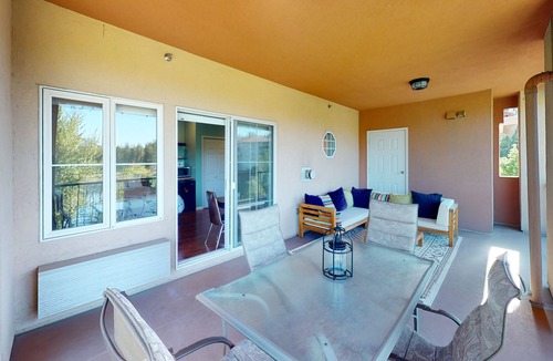 Quail Ridge Apartment | Impressive Deck - 301B