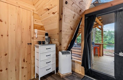 Oxford Cabin | Incredible Design A-Frame with Fully Equipped Deck in Maine