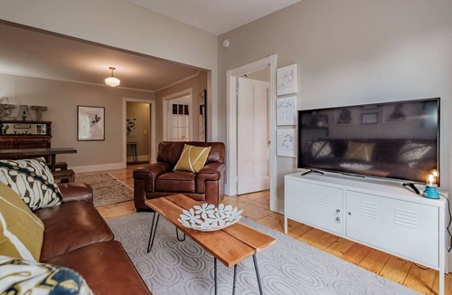 East End Apartment | Industrial Farmhouse Chic in Portland`s Most Desirable Neighborhood