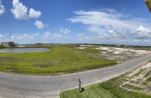 Rockport House | Intercoastal water view! Pet Friendly! Free WIFI!