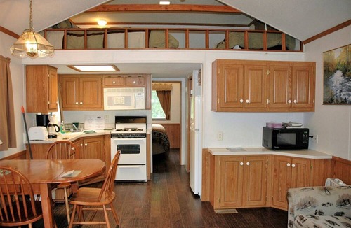 Cooper Landing Cabin | Inviting Cabin Rental with a Loft near the Russian River in Alaska