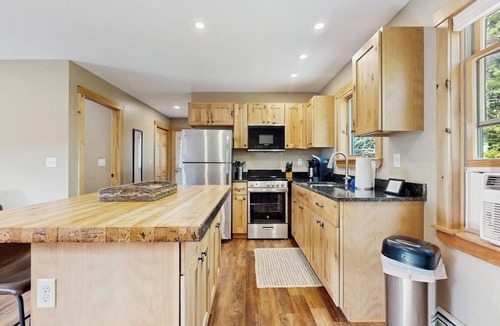 Greenwood Apartment | Inviting garage apartment with everything you need and easy access to Mt. Abram