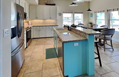 Key Allegro House | Island Charm | Pet-friendly, Key Allegro