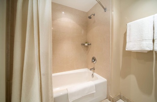Honokowai Hotel | Island Escape: 2 Family-friendly Units w/Kitchen! Close to Alii Kahekili Beach