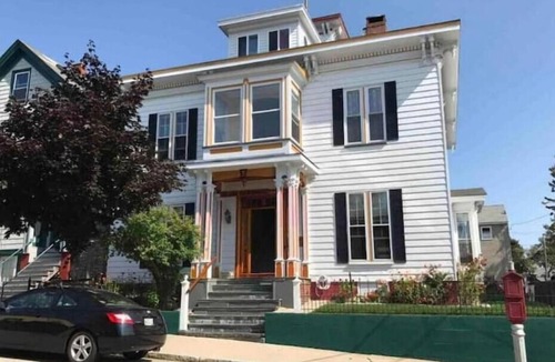 Munjoy Hill Apartment | Island View House BnB Self Check-In # 5/Free off- Street parking