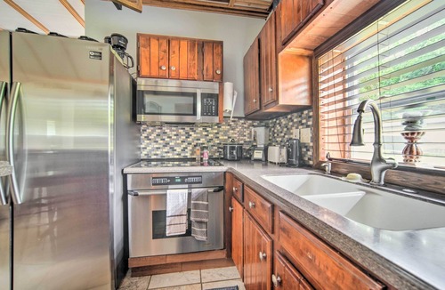 Westford House | Jamestown Retreat w/Hot Tub - Walk to Lake!