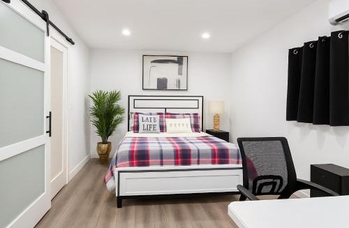 East Windsor House | Jnice Residence