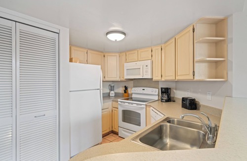 Kahana Apartment | Kahana Falls Maui by VRI Americas