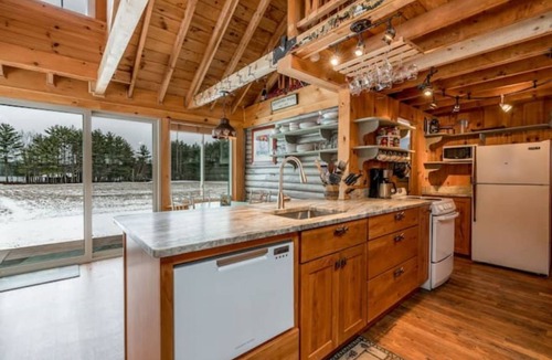 Waterford Cottage | Kedar Brook Cottage on Keoka Lake