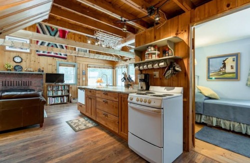 Waterford Cottage | Kedar Brook Cottage on Keoka Lake