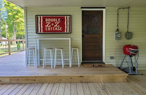 Linesville Cottage | Keepsake by the Lake - 1 bedroom cozy cottage