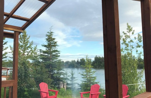 Ridgeway Cabin | Kenai River Fishing Cabin #1 30 feet from the river