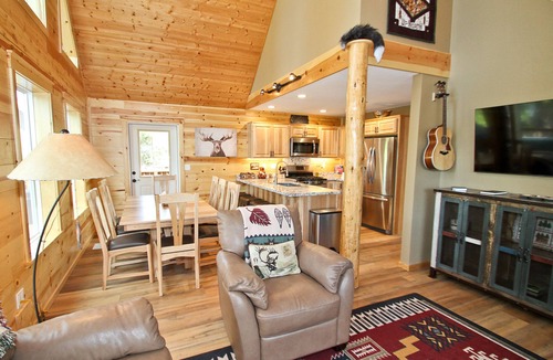 Funny River Cabin | Kenai Riverfront Cabin, Private Fishing Platforms, Newly Remodeled