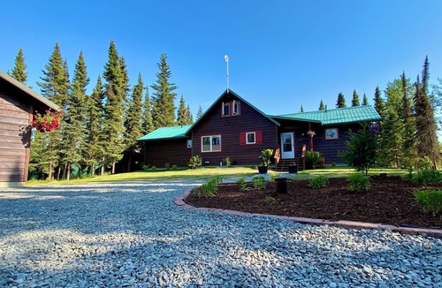 Sterling House | Kenai Riverfront Cabin! Fish, Explore, & Relax!