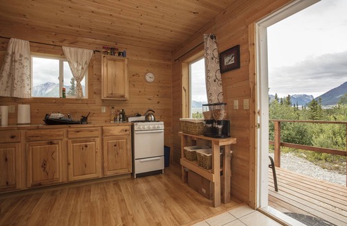 McCarthy Cabin | Kennicott-Mt.Blackburn B&B