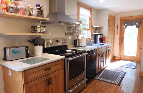 Center Lovell Cottage | Kezar Lake Waterfront, Beautiful Property Great Reviews! Fully Booked for 2026