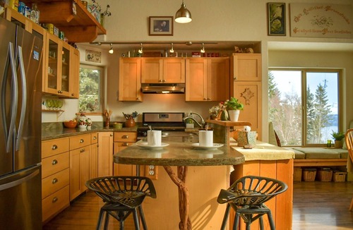 Fritz Creek Condo | Kilcher Family Historic Homestead - Northgate Haus - Adventure or Relax