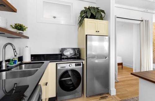 Rockland House | Kimball Apartment, Modern Studio on Main Street Ro