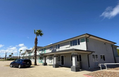 Aransas Pass Apartment | King Bed | Non-Smoking