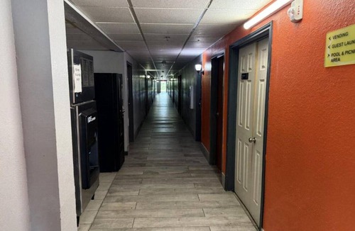Aransas Pass Apartment | King Bed | Non-Smoking