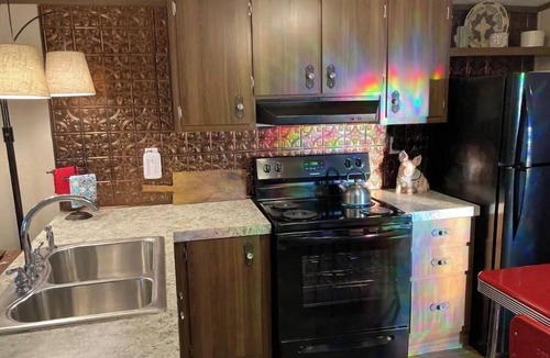 Winnsboro House | King Bed, Pet Friendly, BBQ Pit, Fire Pit, Full Kitchen, Smart TV’s