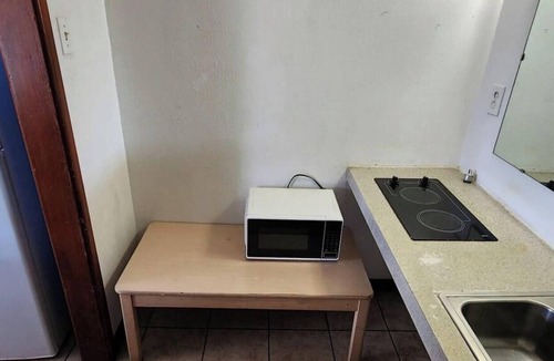 Central City Apartment | King Bed with Kitchenette Non-Smoking