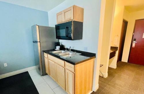 Cuero House | King With Kitchenette at FairBridge Inn & Suites Cuero, Free Parking!