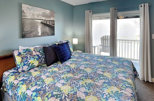 Rockport Condo | Kontiki Beach Resort #222 | Access to Bay & Pool!